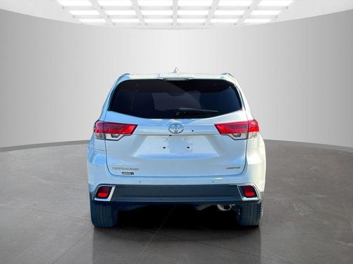 2018 Toyota Highlander 