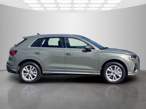 2024 Audi Q3 45 S line Premium