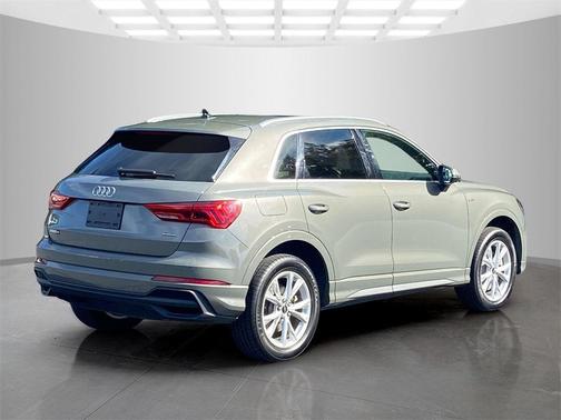 2024 Audi Q3 45 S line Premium
