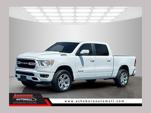 Bright White Clearcoat 2019 RAM 1500 Big Horn