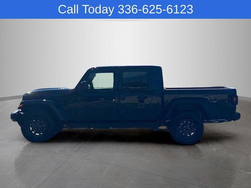Black Clearcoat 2025 Jeep Gladiator Sport