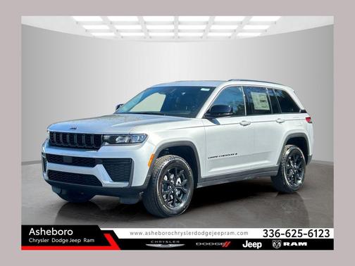 Silver Zynith 2026 Jeep Grand Cherokee Laredo