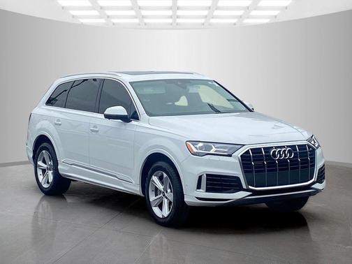 2022 Audi Q7 55 Premium