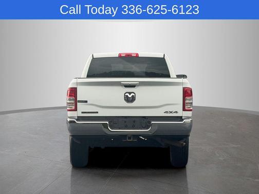 Bright White Clearcoat 2022 RAM 2500 Big Horn