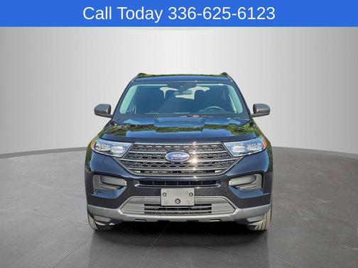 Black Metallic 2022 Ford Explorer XLT