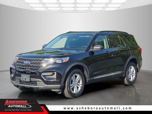 Black Metallic 2022 Ford Explorer XLT