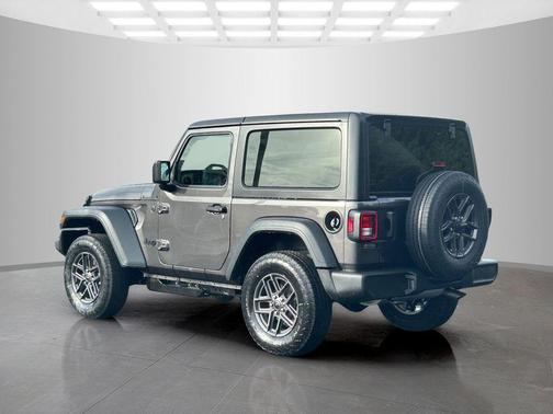 Granite Crystal Clearcoat Metallic 2026 Jeep Wrangler Sport