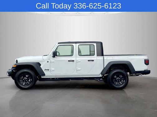 Bright White Clearcoat 2026 Jeep Gladiator Sport