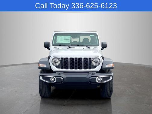 Bright White Clearcoat 2026 Jeep Gladiator Sport