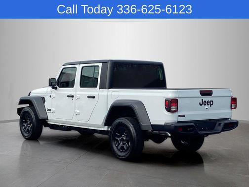 Bright White Clearcoat 2026 Jeep Gladiator Sport