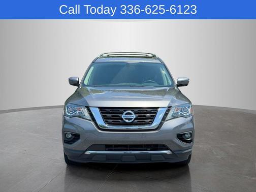 Gun Metallic 2018 Nissan Pathfinder SL