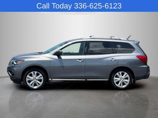 Gun Metallic 2018 Nissan Pathfinder SL