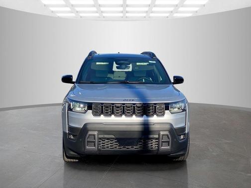 Silver Zynith Clearcoat 2026 Jeep Cherokee Overland