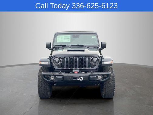 Black Clearcoat 2026 Jeep Wrangler Moab 392