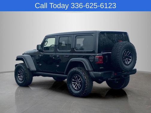 Black Clearcoat 2026 Jeep Wrangler Moab 392