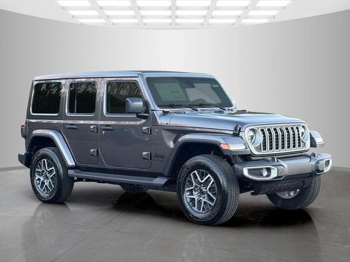 Granite Crystal Clearcoat Metallic 2026 Jeep Wrangler Sahara