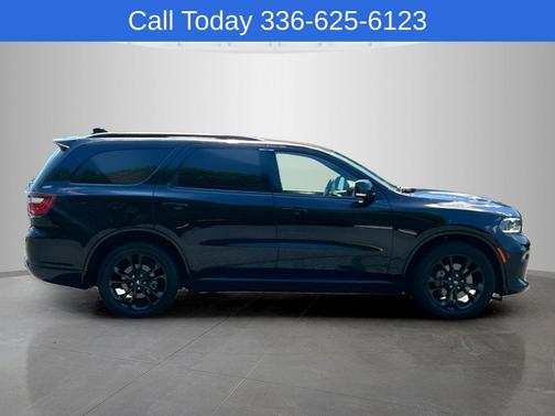 DB Black Crystal Clearcoat 2023 Dodge Durango R/T