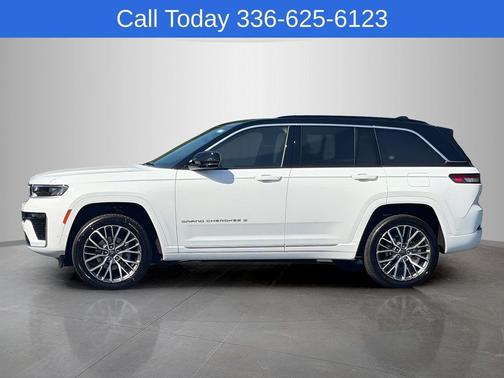Bright White Clearcoat 2026 Jeep Grand Cherokee Summit