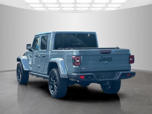2024 Jeep Gladiator Nighthawk