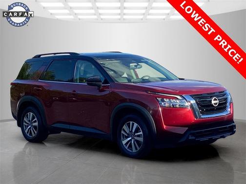 2022 Nissan Pathfinder SL