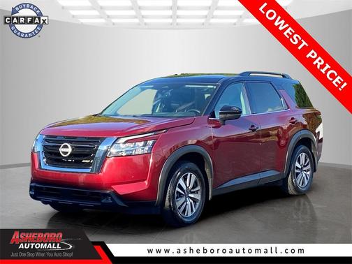 2022 Nissan Pathfinder SL