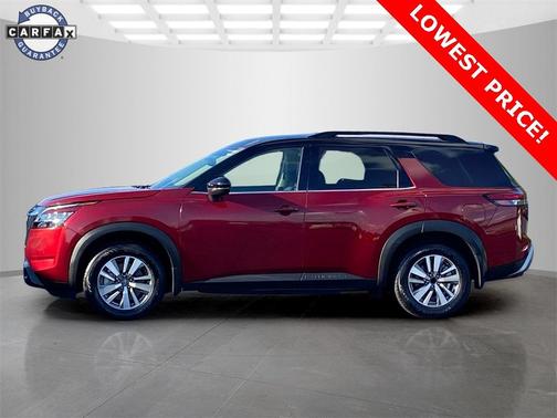 2022 Nissan Pathfinder SL