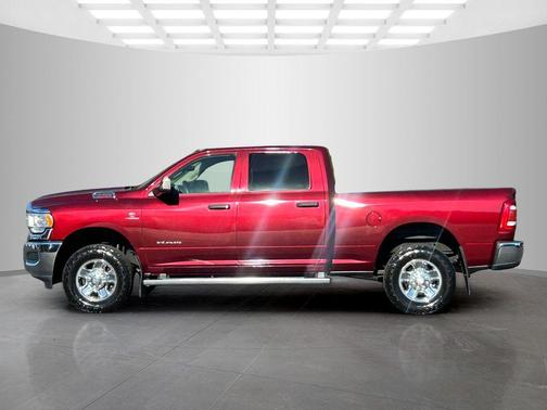 Delmonico Red Pearlcoat 2020 RAM 3500 Tradesman