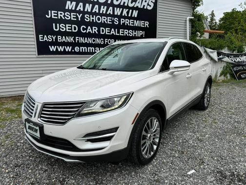 White Platinum Metallic Tri-Coat 2015 Lincoln MKC Base