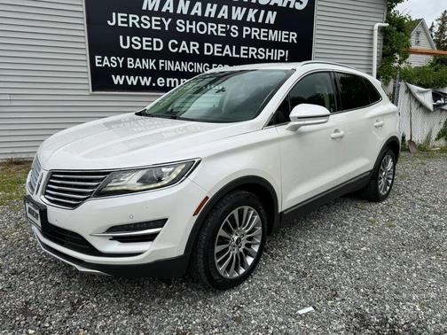 White Platinum Metallic Tri-Coat 2015 Lincoln MKC Base