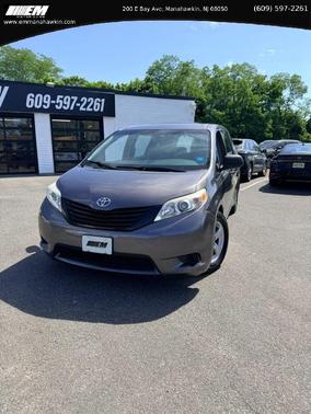 Predawn Gray Mica 2015 Toyota Sienna L