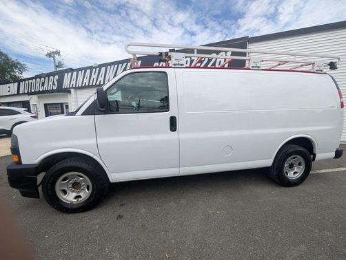 Summit White 2022 Chevrolet Express 2500 LT