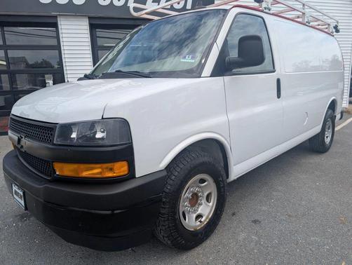 Summit White 2022 Chevrolet Express 2500 LT