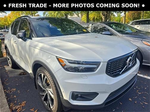 2019 Volvo XC40 T4 R-Design