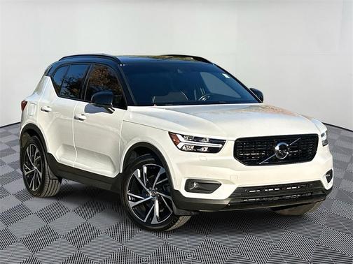2019 Volvo XC40 T4 R-Design