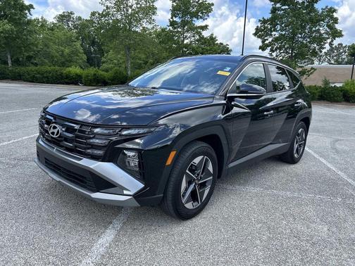 Phantom Black 2025 Hyundai TUCSON SEL Convenience