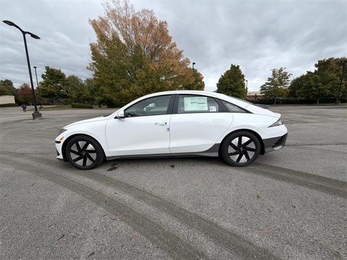 2025 Hyundai IONIQ 6 SE