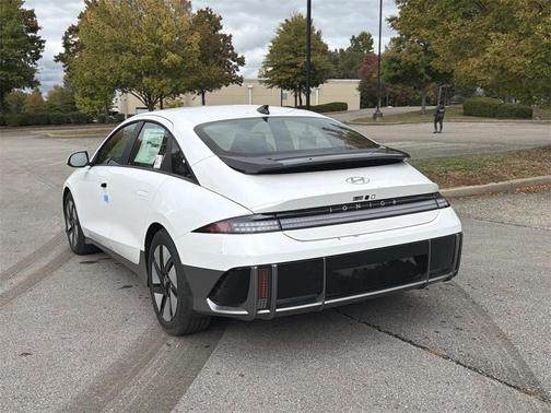 2025 Hyundai IONIQ 6 SE