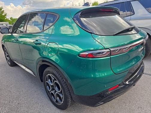 Verde 2024 Alfa Romeo Tonale Ti