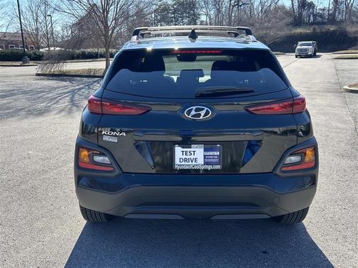 2021 Hyundai KONA SEL Plus