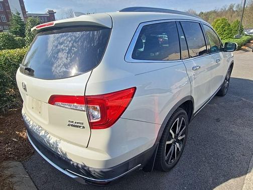 Diamond White 2019 Honda Pilot Elite