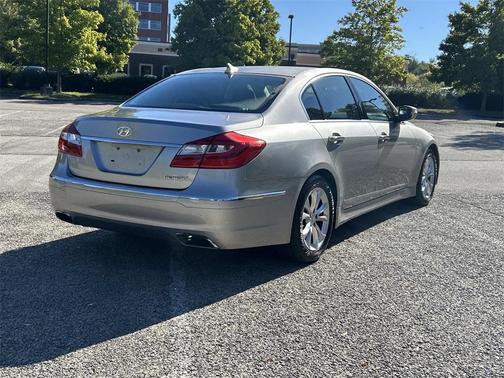 2013 Hyundai Genesis 3.8