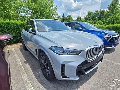 Brooklyn Gray Metallic 2024 BMW X5 sDrive40i