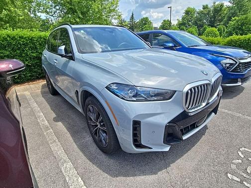 Brooklyn Gray Metallic 2024 BMW X5 sDrive40i