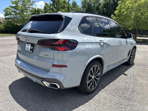 Brooklyn Gray Metallic 2024 BMW X5 sDrive40i