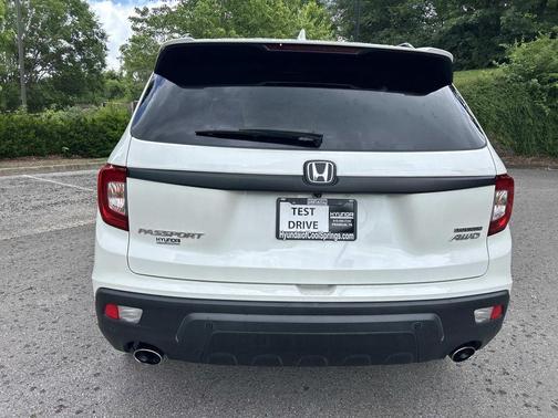 White Diamond Pearl 2019 Honda Passport Touring