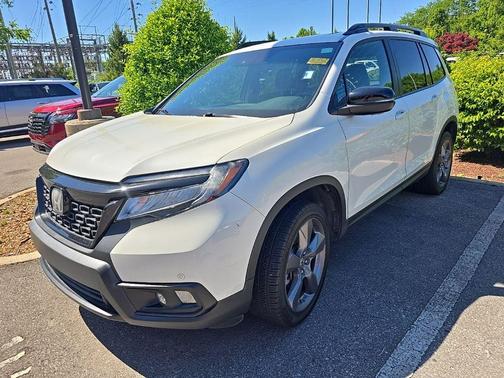 White Diamond Pearl 2019 Honda Passport Touring
