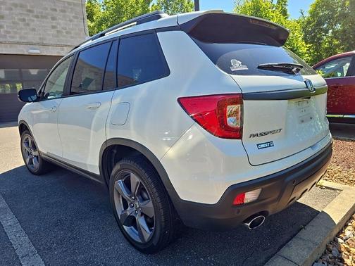 White Diamond Pearl 2019 Honda Passport Touring