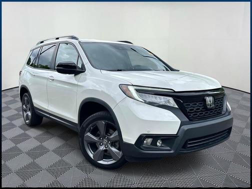 White Diamond Pearl 2019 Honda Passport Touring