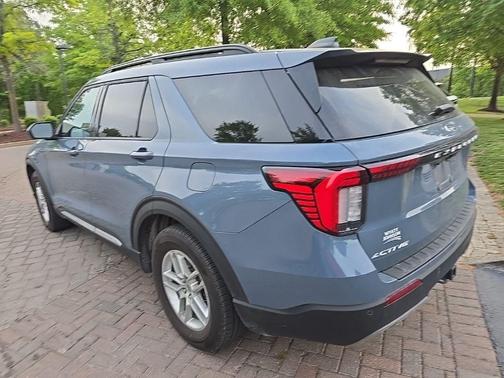 Vapor Blue 2025 Ford Explorer Active