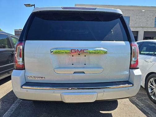 White Frost 2017 GMC Yukon Denali